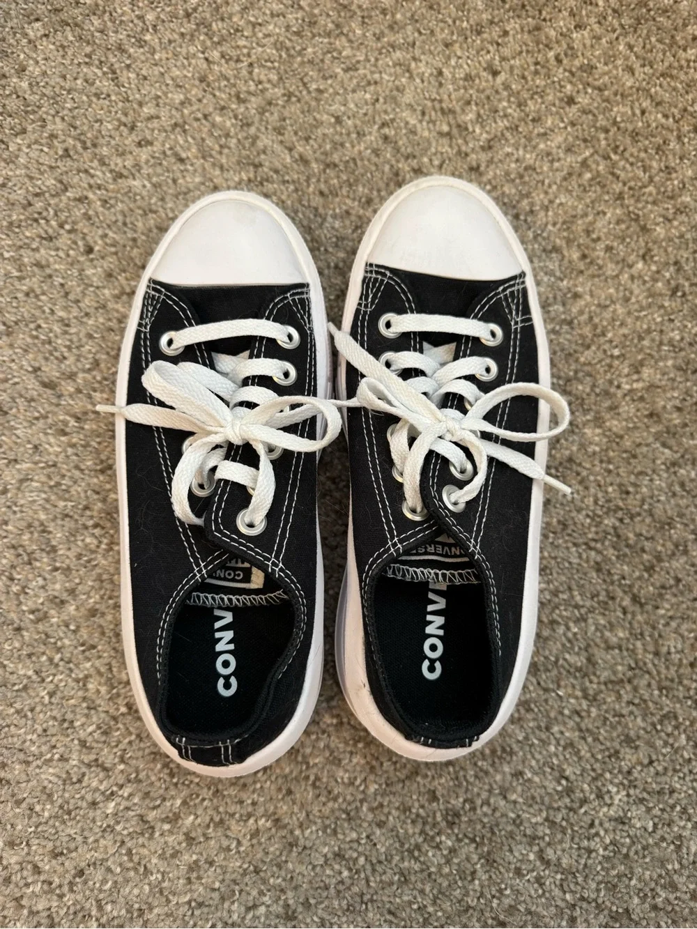 Converse low top